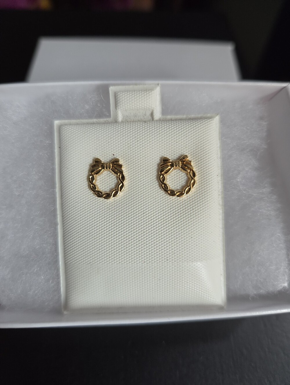 Dainty Christmas Wreath Earrings